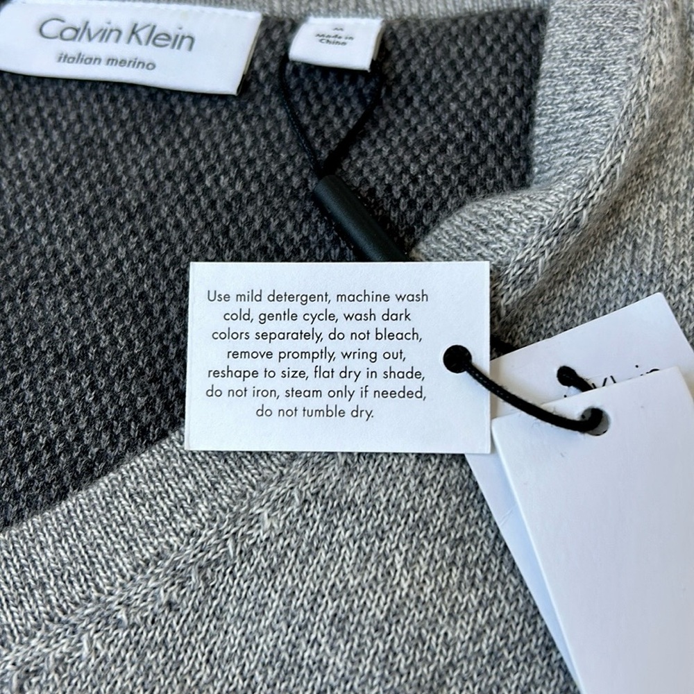 Calvin Klein Italian Merino Sweater M - Picture 4 of 4
